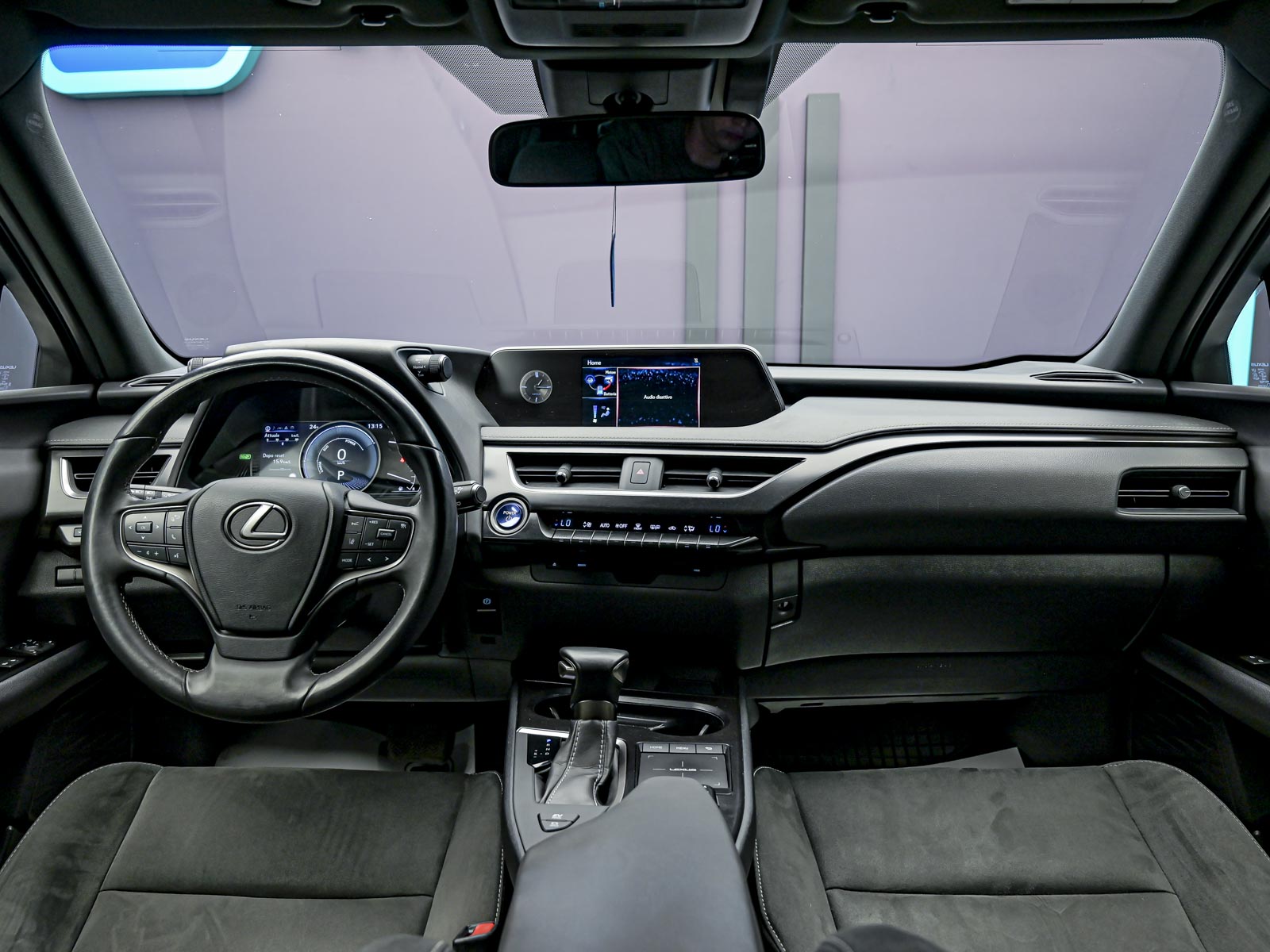 Lexus UX 250h 2021 5/15
