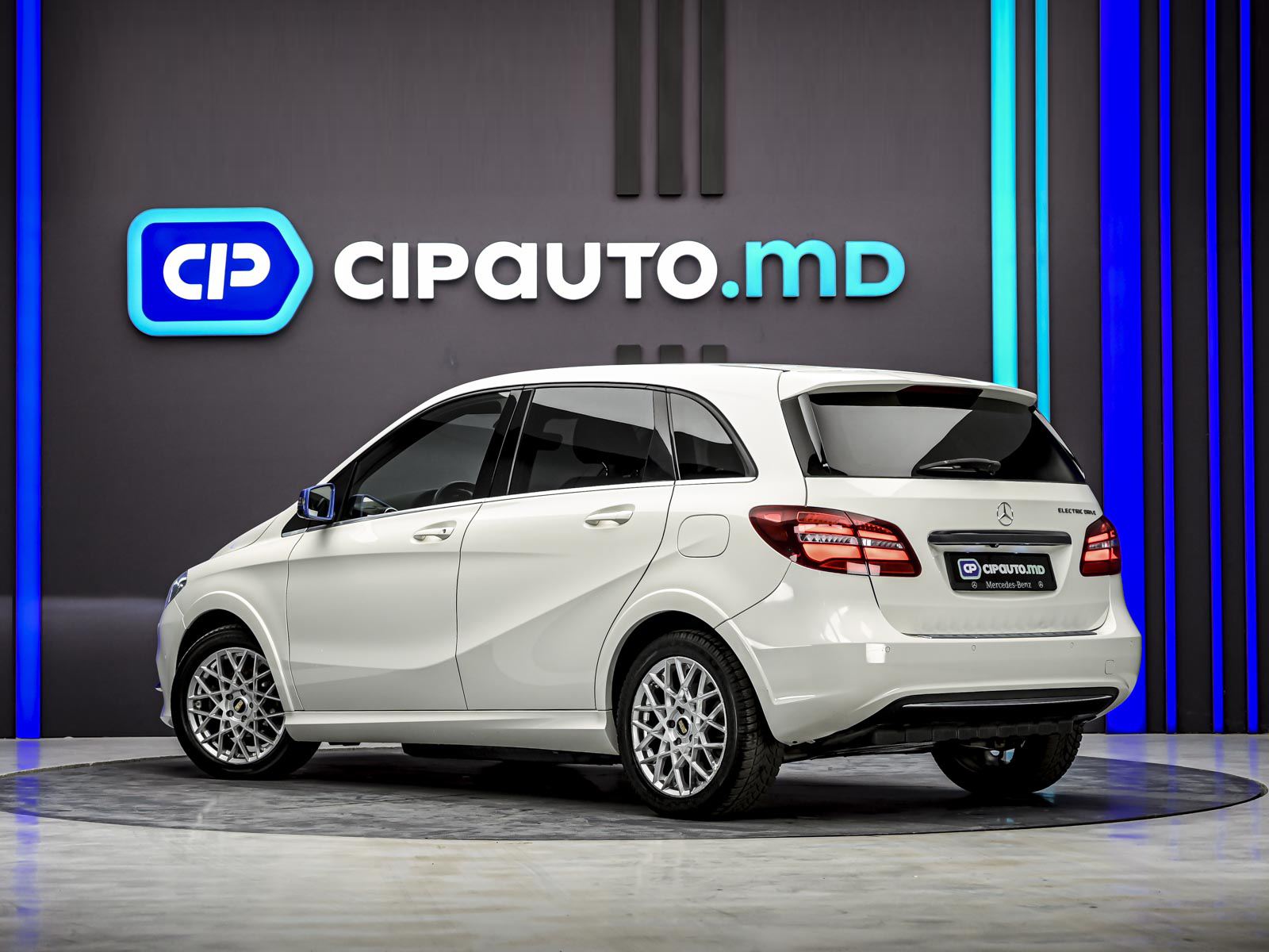Mercedes-Benz B Class 2015 2/14