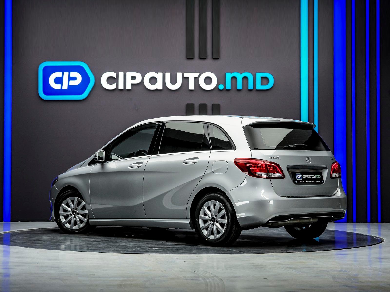 Mercedes-Benz B Class 2015 2/12