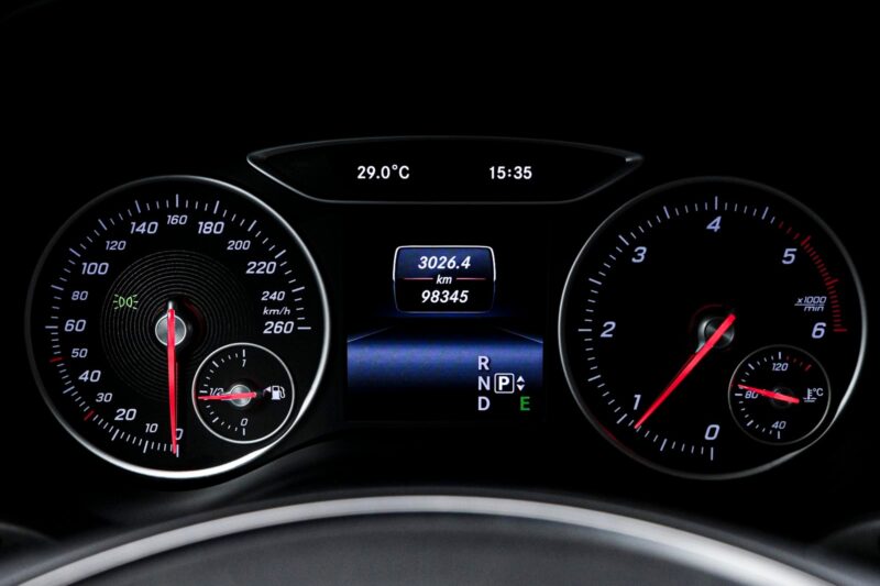 Mercedes-Benz B Class 2015 8/12