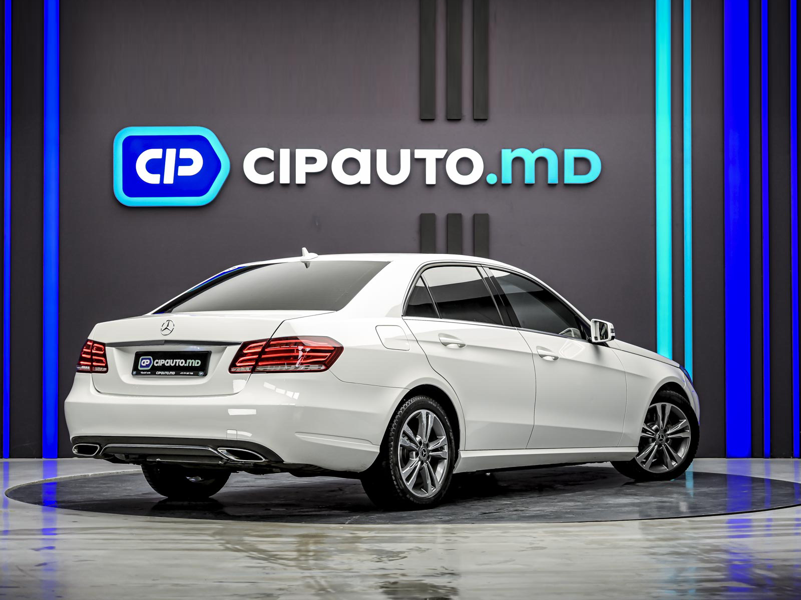 Mercedes-Benz E-Class 2015 3/13