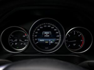 Mercedes-Benz E-Class 2015 8/13