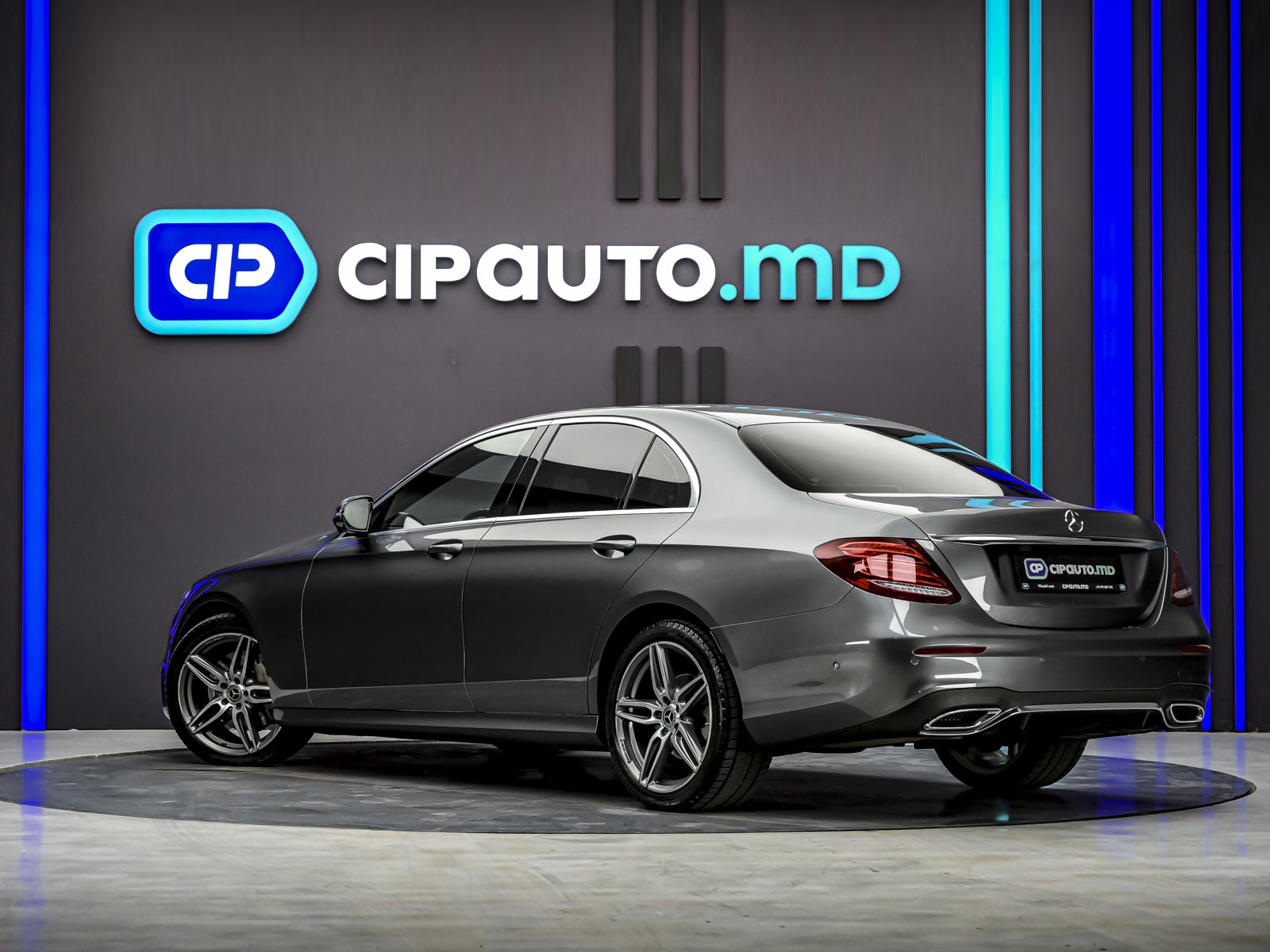 Mercedes-Benz E-Class 200d2018 2/14