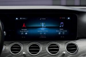 Mercedes-Benz E-Class E300de2021 10/14