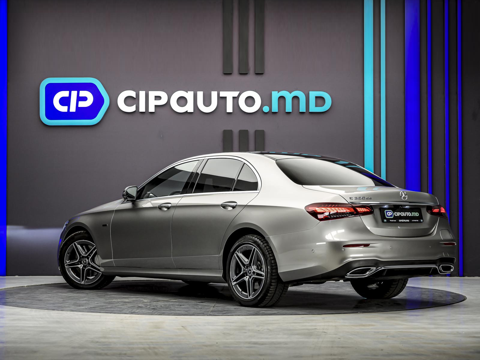 Mercedes-Benz E-Class E300de2021 2/14