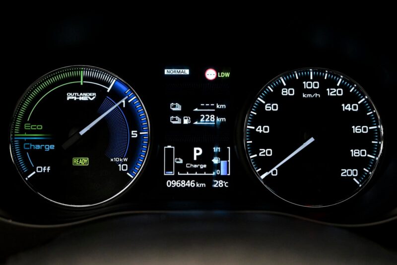 Mitsubishi Outlander 2020 8/14