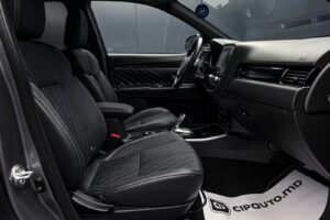 Mitsubishi Outlander 2020 6/14