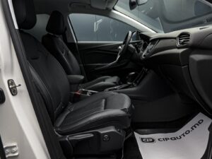 Opel Grandland X 2019 6/16