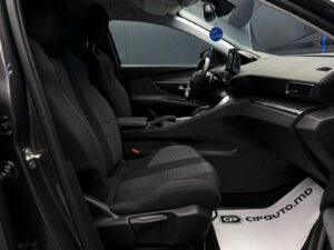 Peugeot 3008 2021 6/14