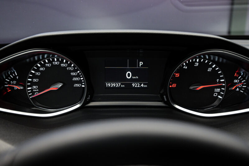 Peugeot 308 2019 8/13