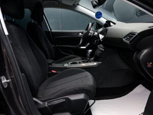 Peugeot 308 2019 6/13