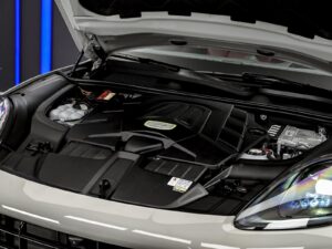 Porsche Cayenne Coupe 2021 33/102