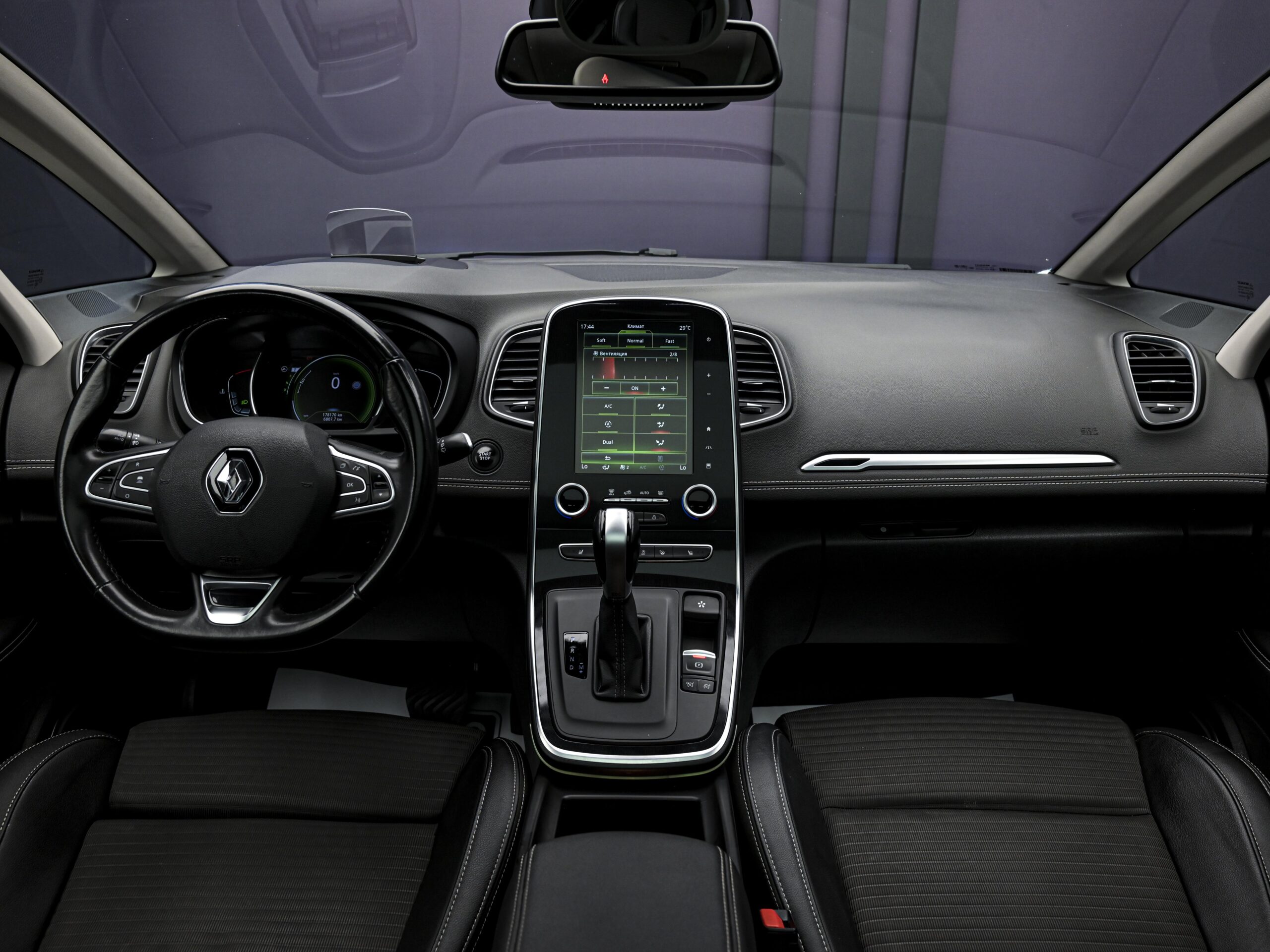 Renault Grand Scenic 2017 5/15