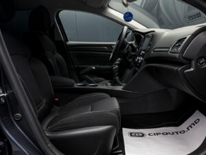 Renault Megane 2018 6/12