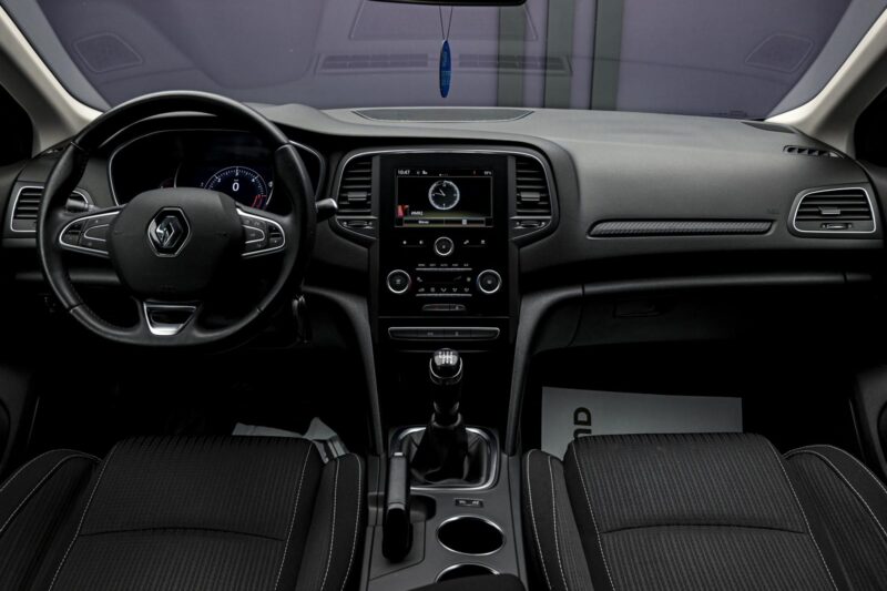 Renault Megane 2018 5/12