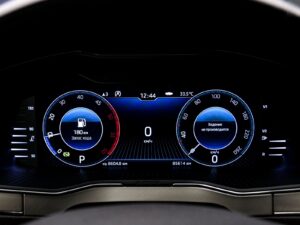 Skoda Superb L&K2019 8/14