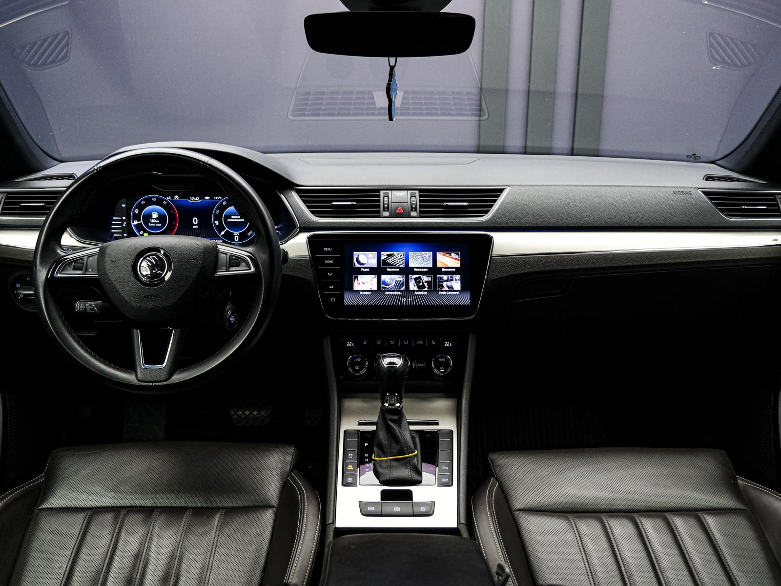 Skoda Superb L&K2019 5/14