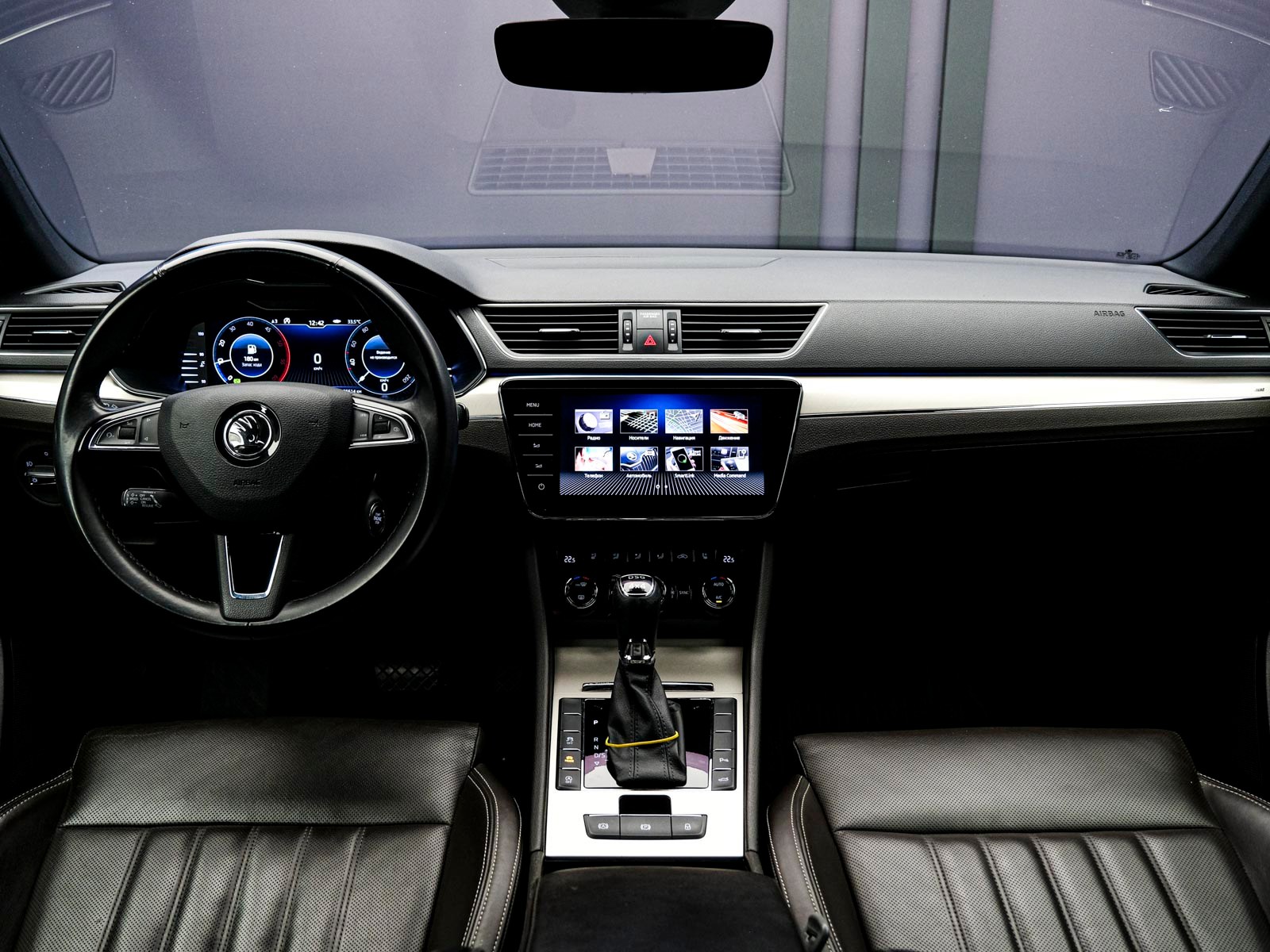 Skoda Superb L&K2019 5/14