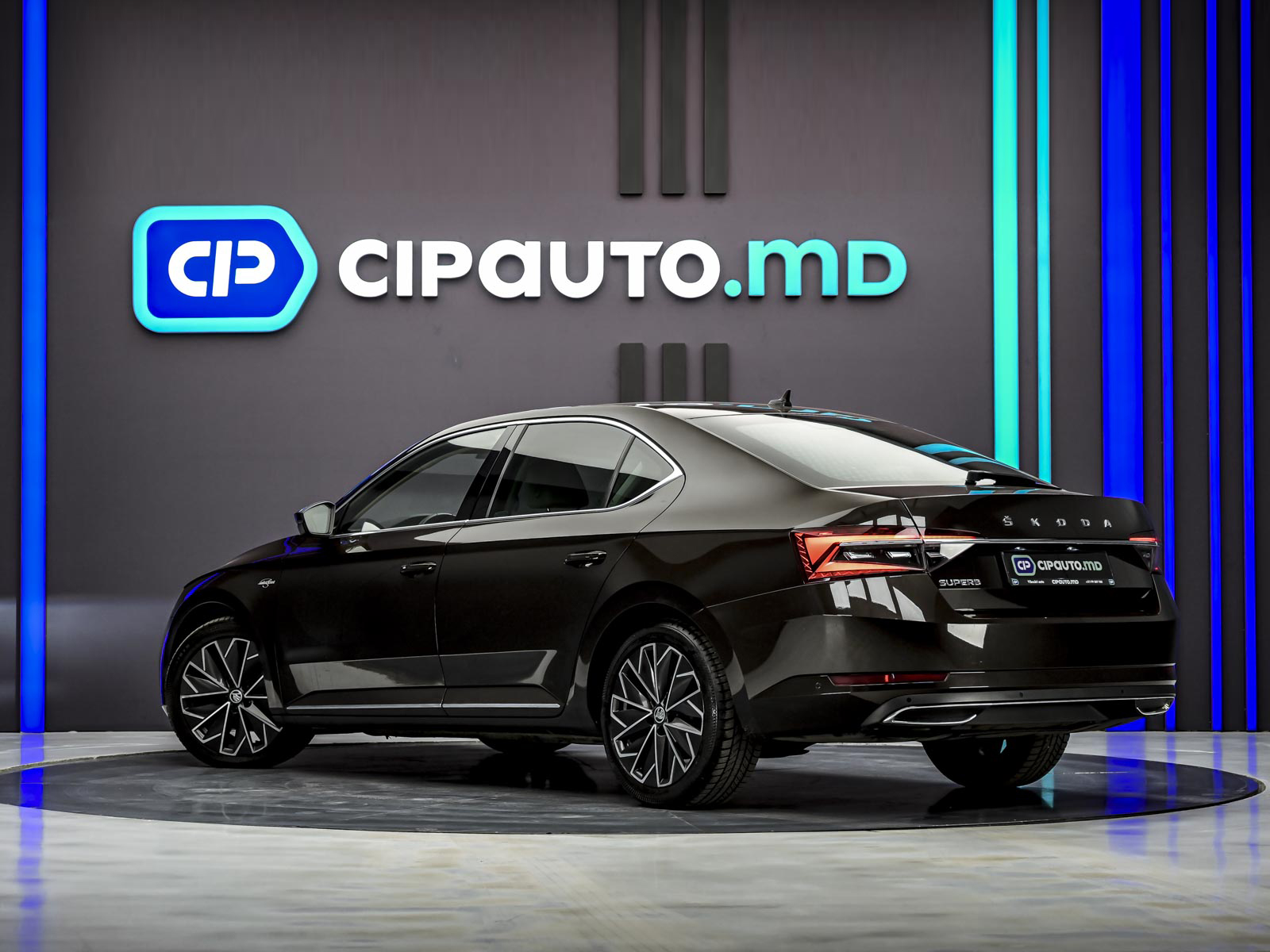 Skoda Superb L&K2021 2/15