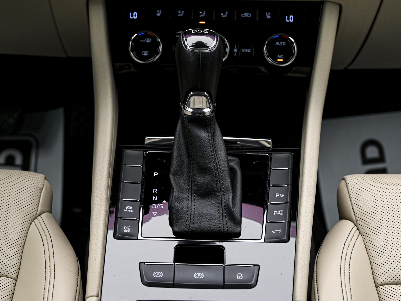 Skoda Superb L&K2021 12/15