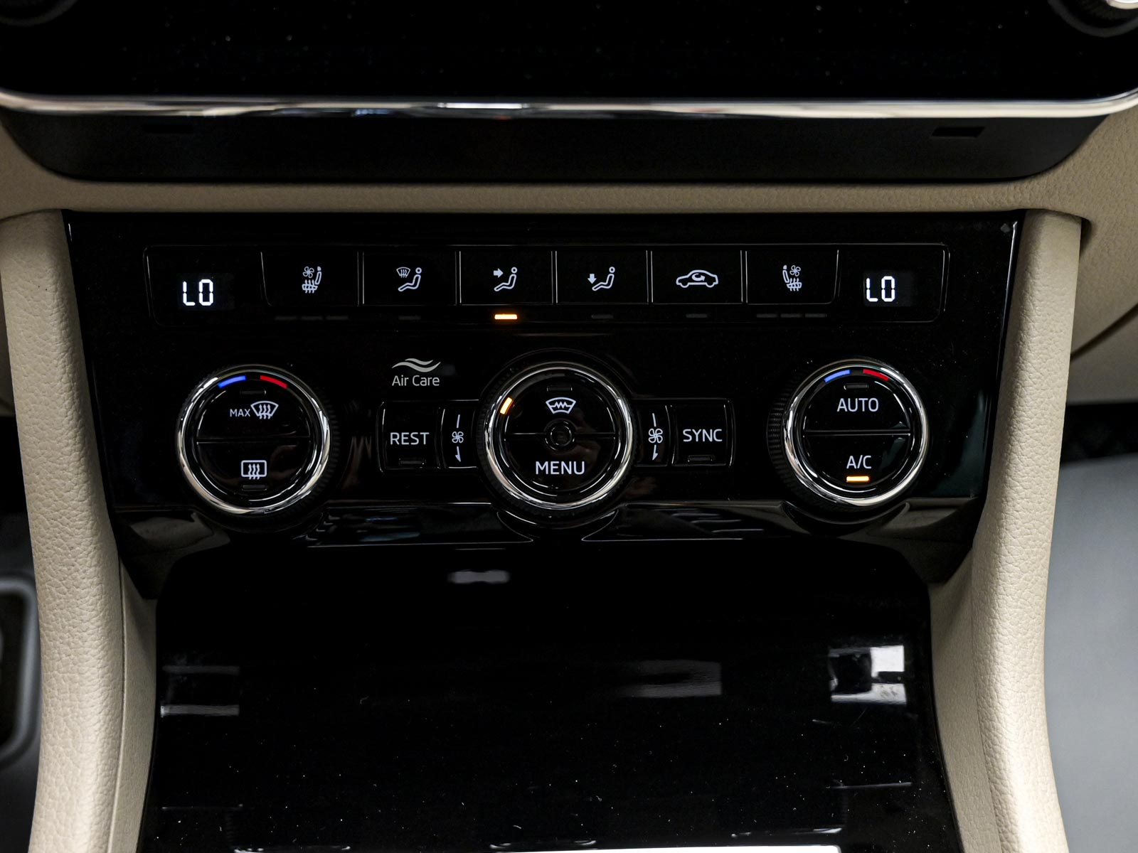 Skoda Superb L&K2021 11/15
