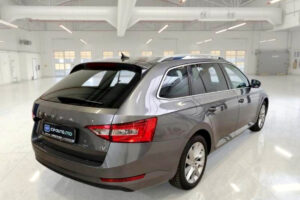 Skoda Superb 2022 3/8