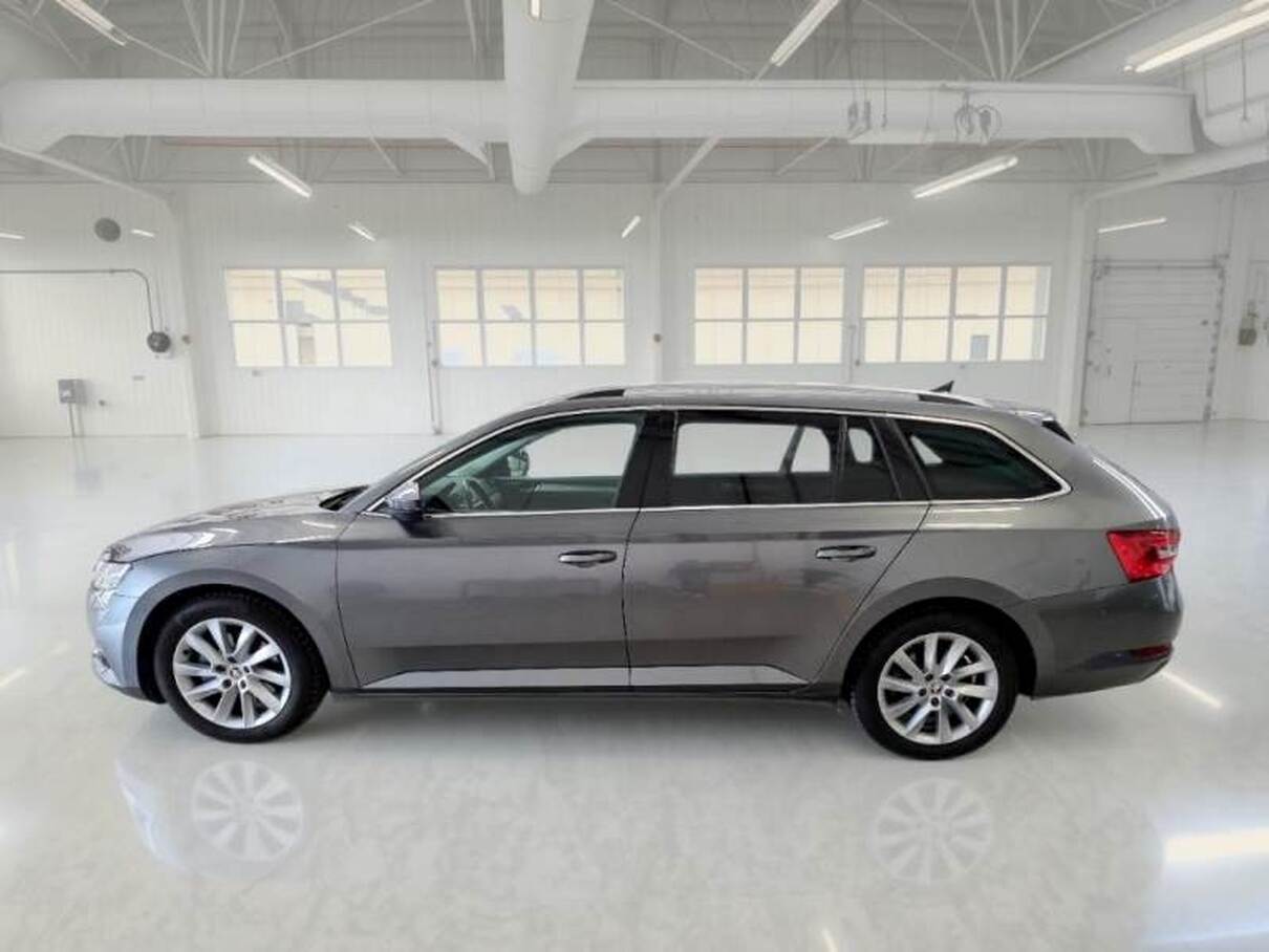 Skoda Superb 2022 4/8