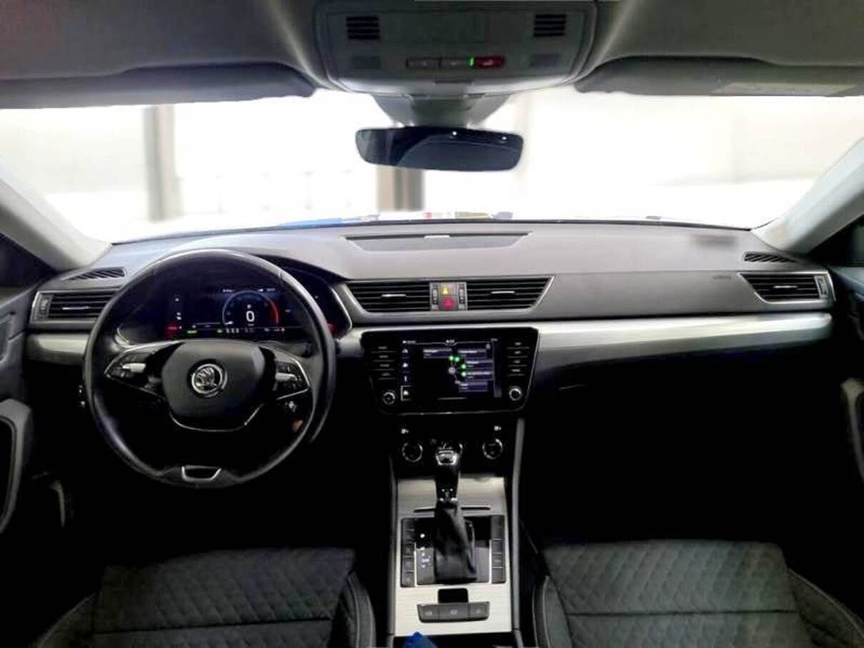 Skoda Superb 2022 5/8