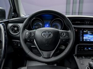Toyota Auris 2015 9/14