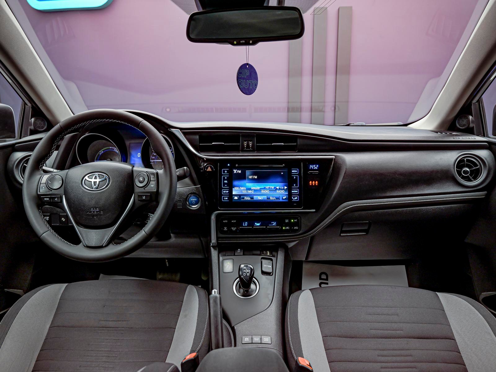 Toyota Auris 2015 5/14