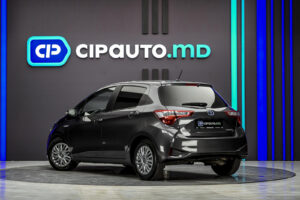Toyota Yaris 2018 2/12