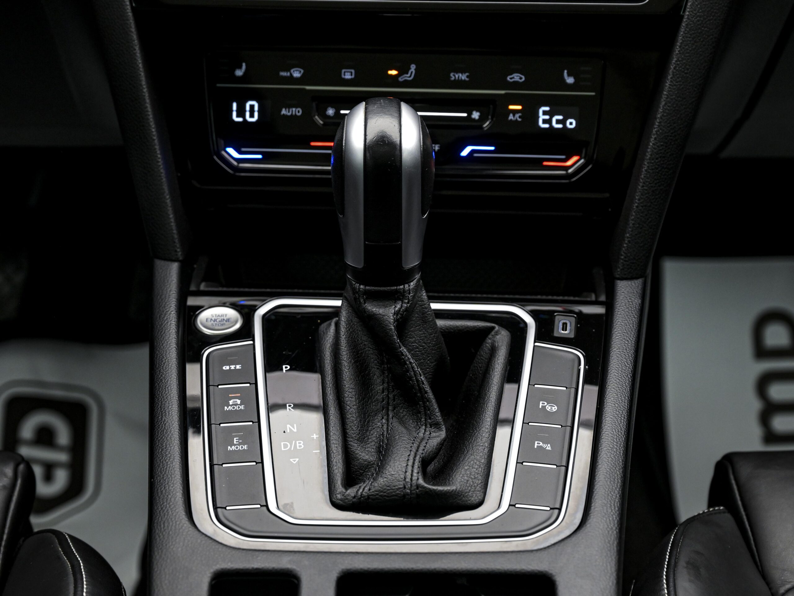 Volkswagen Passat GTE2021 12/16
