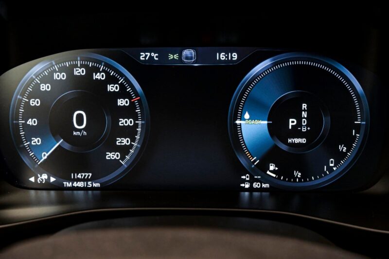 Volvo XC40 2021 8/13