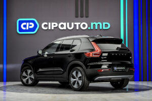 Volvo XC40 2021 2/13