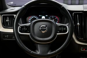 Volvo XC60 2017 9/13