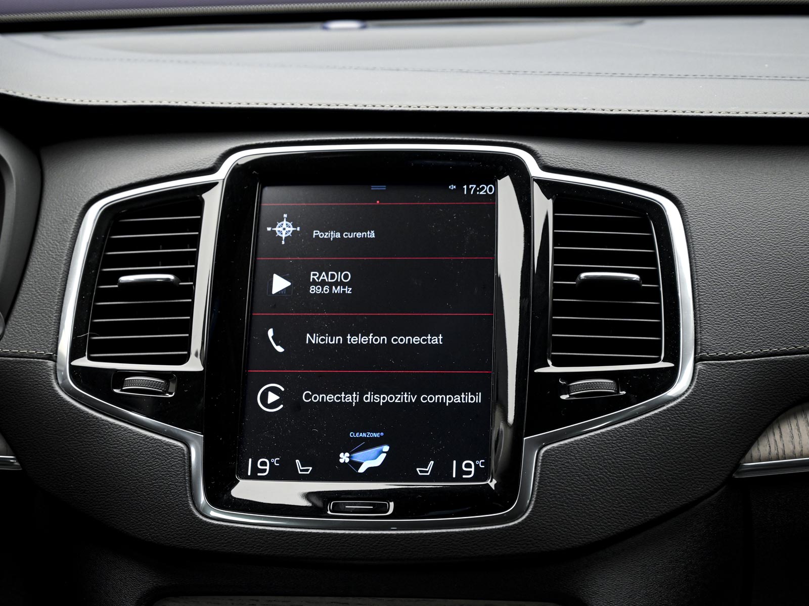 Volvo XC90 2019 10/14