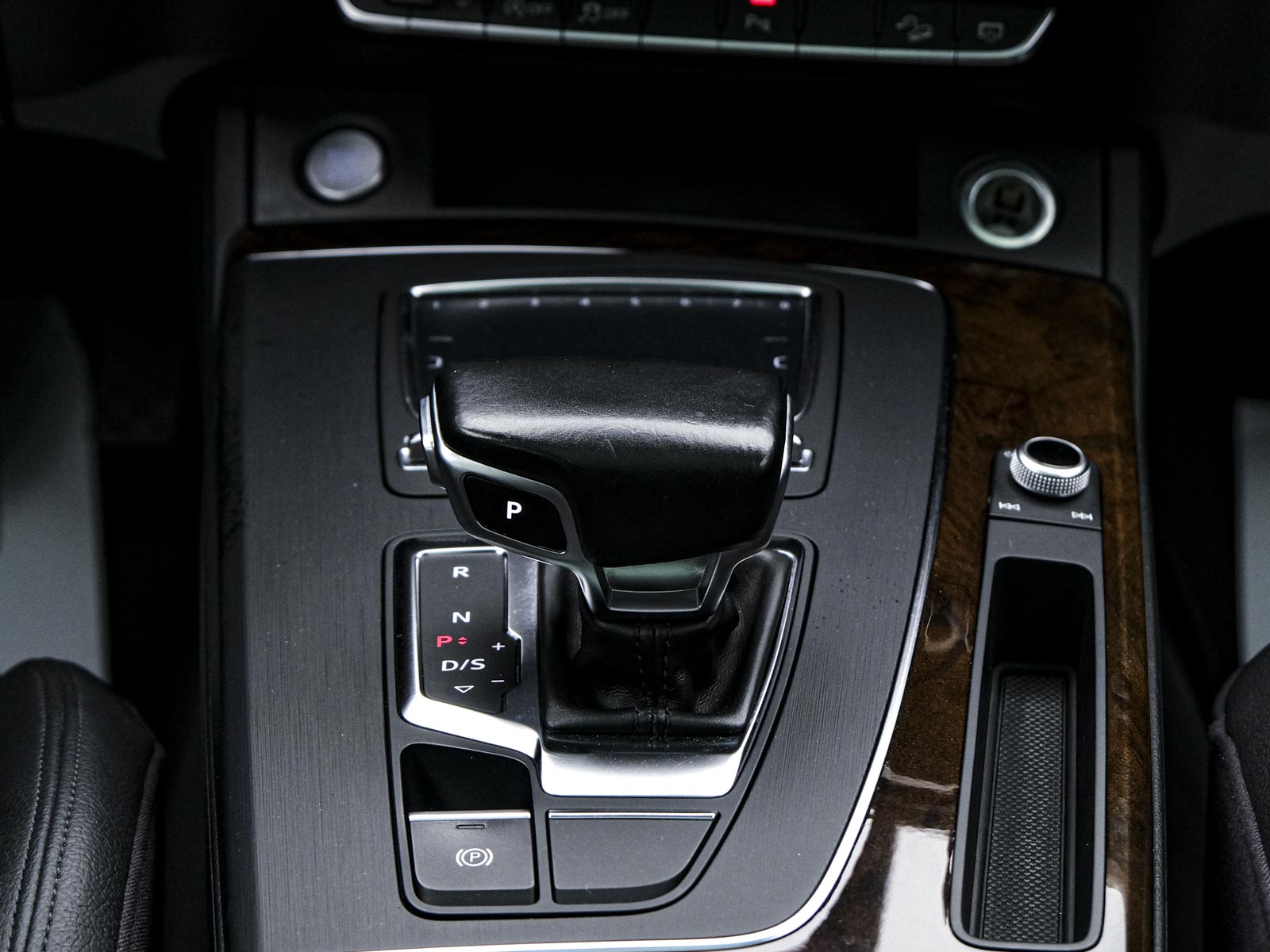 Audi Q5 2017 12/16