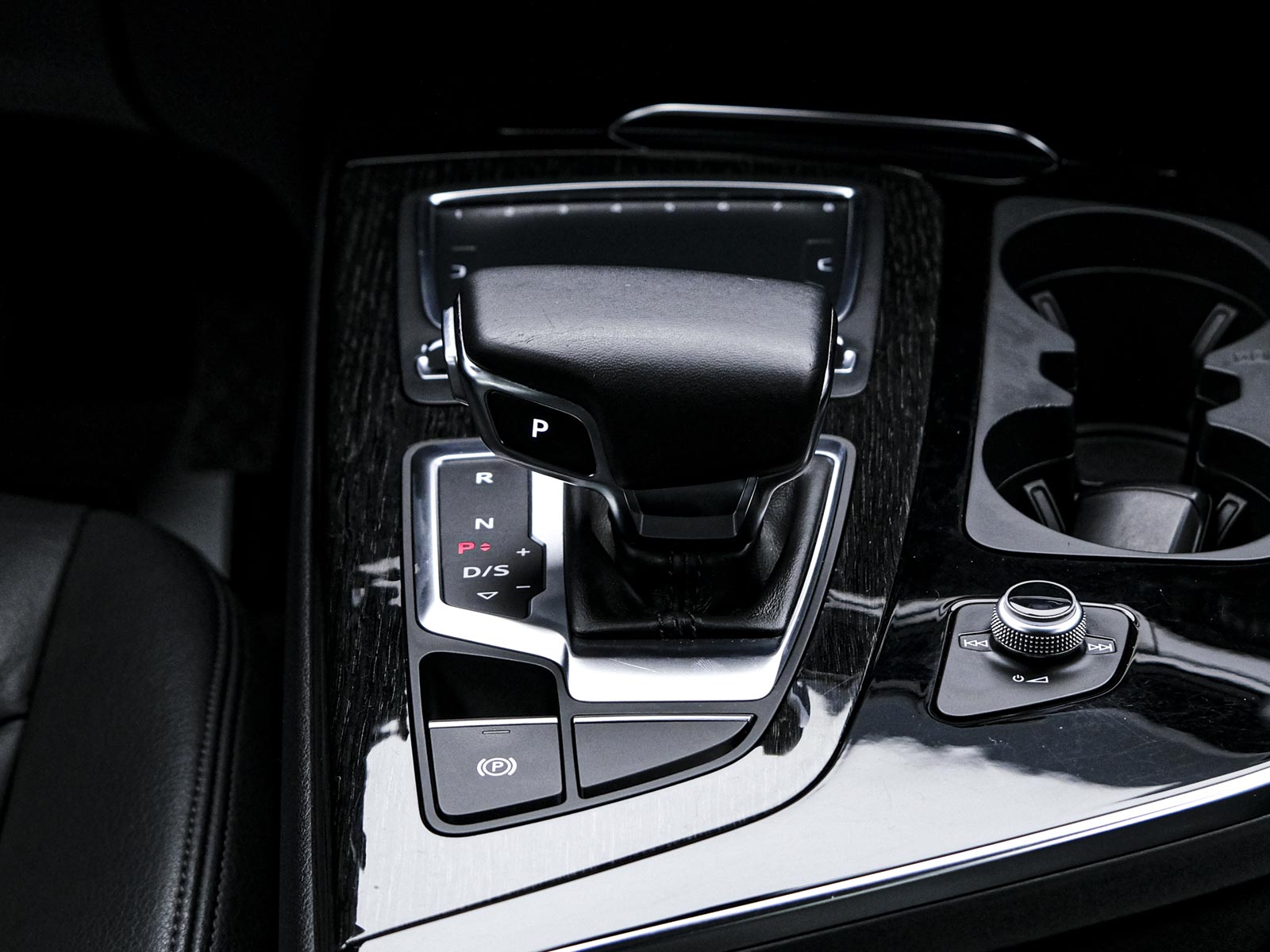 Audi Q7 2019 12/17
