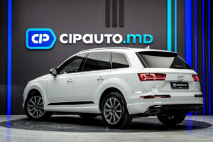 Audi Q7 2019 2/17