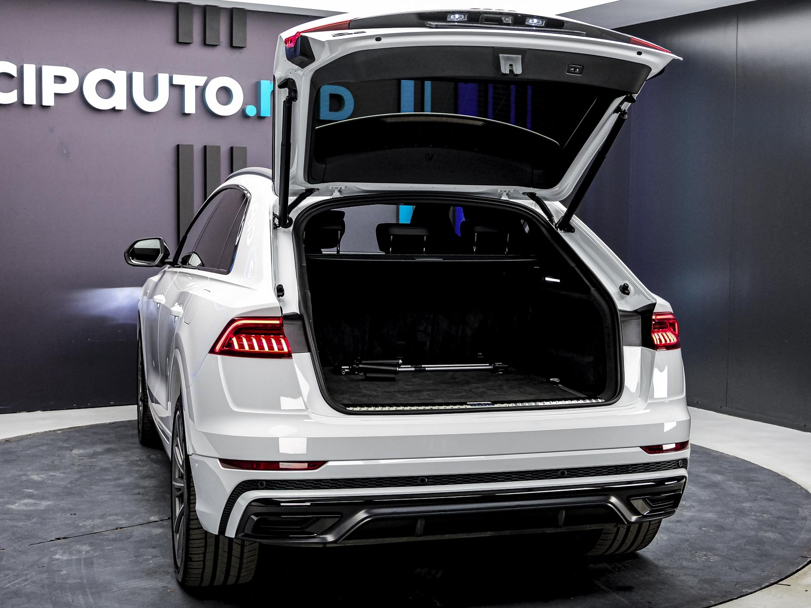Audi Q8 2023 42/98