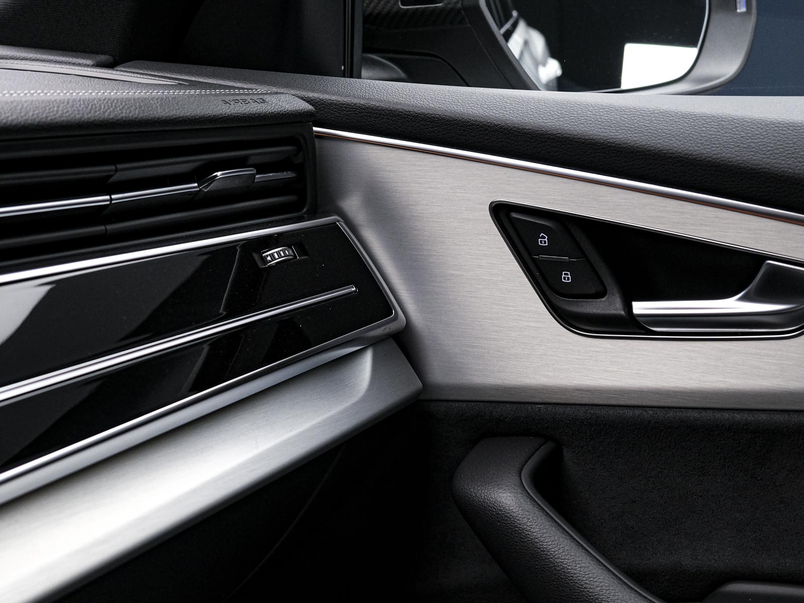 Audi Q8 2023 67/98
