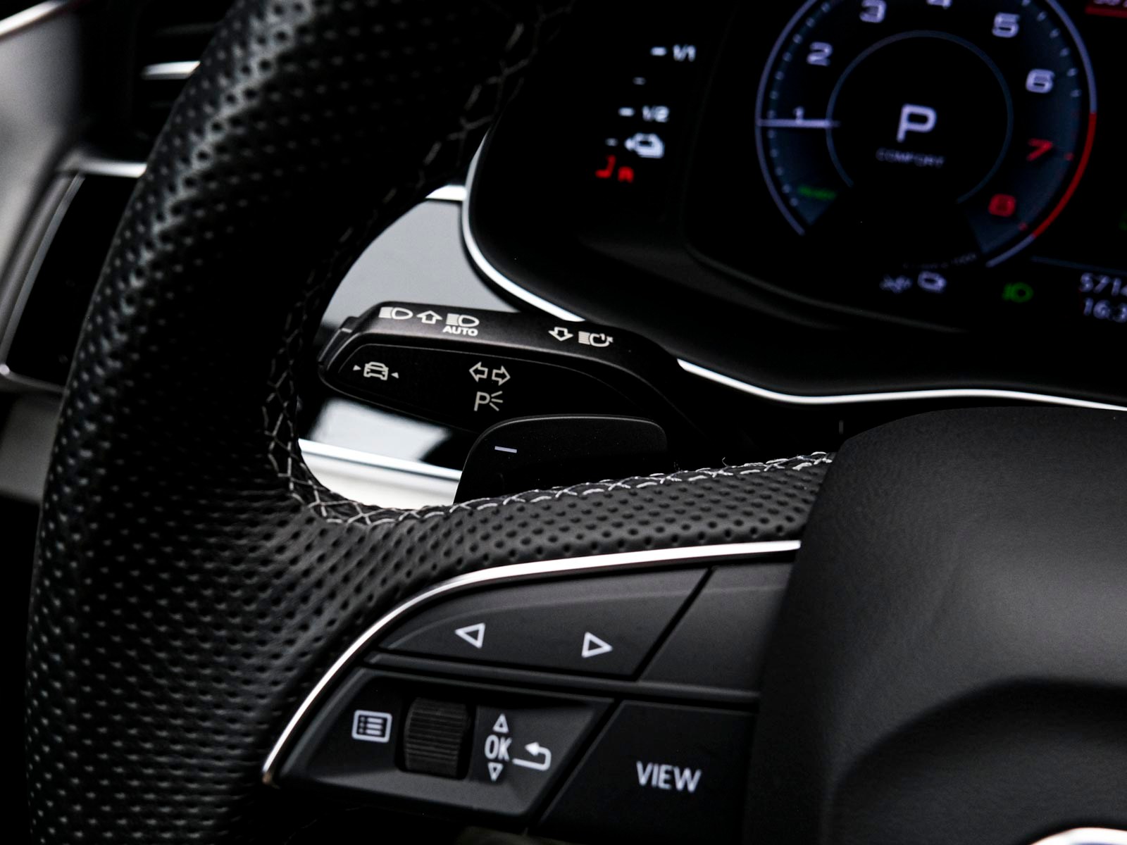 Audi Q8 2023 82/98