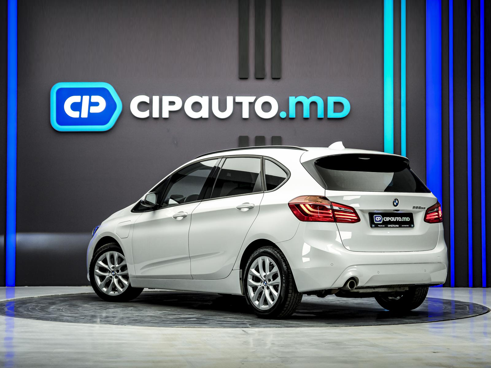 BMW 2 Series Active Tourer 2020 2/15