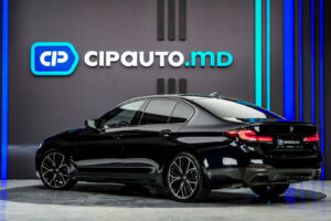 BMW 5 Series 530e2020 2/16