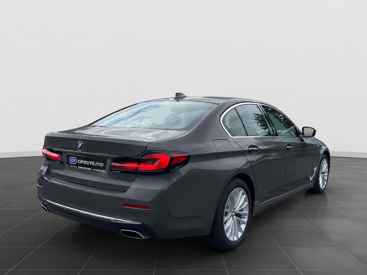 BMW 5 Series 530e2021 2/8