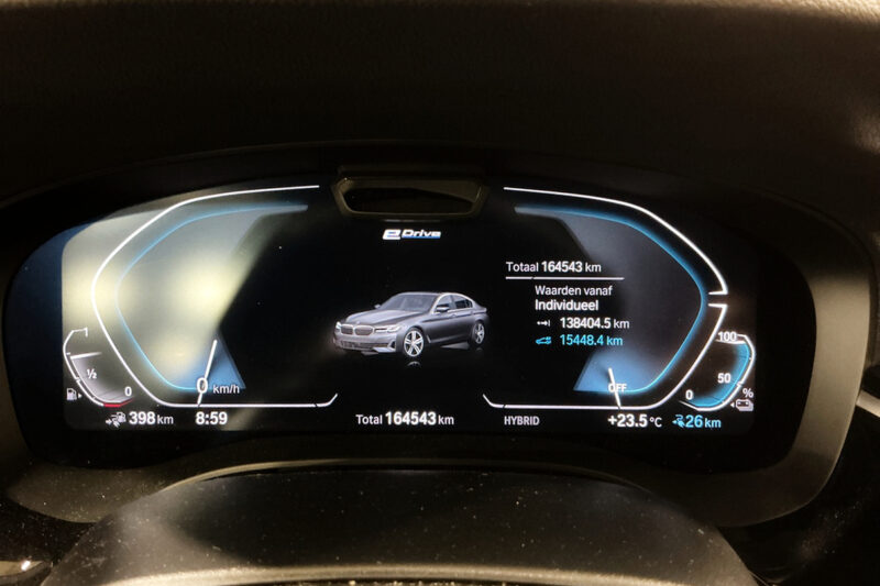 BMW 5 Series 530e2021 8/8