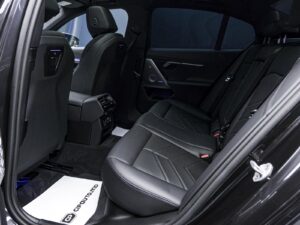 BMW 5 Series 530e2025 7/107