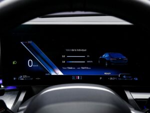 BMW 5 Series 530e2025 8/107