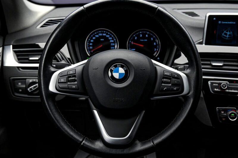 BMW X1 25e2022 8/14