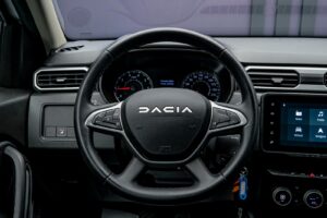 Dacia Duster 2023 9/13
